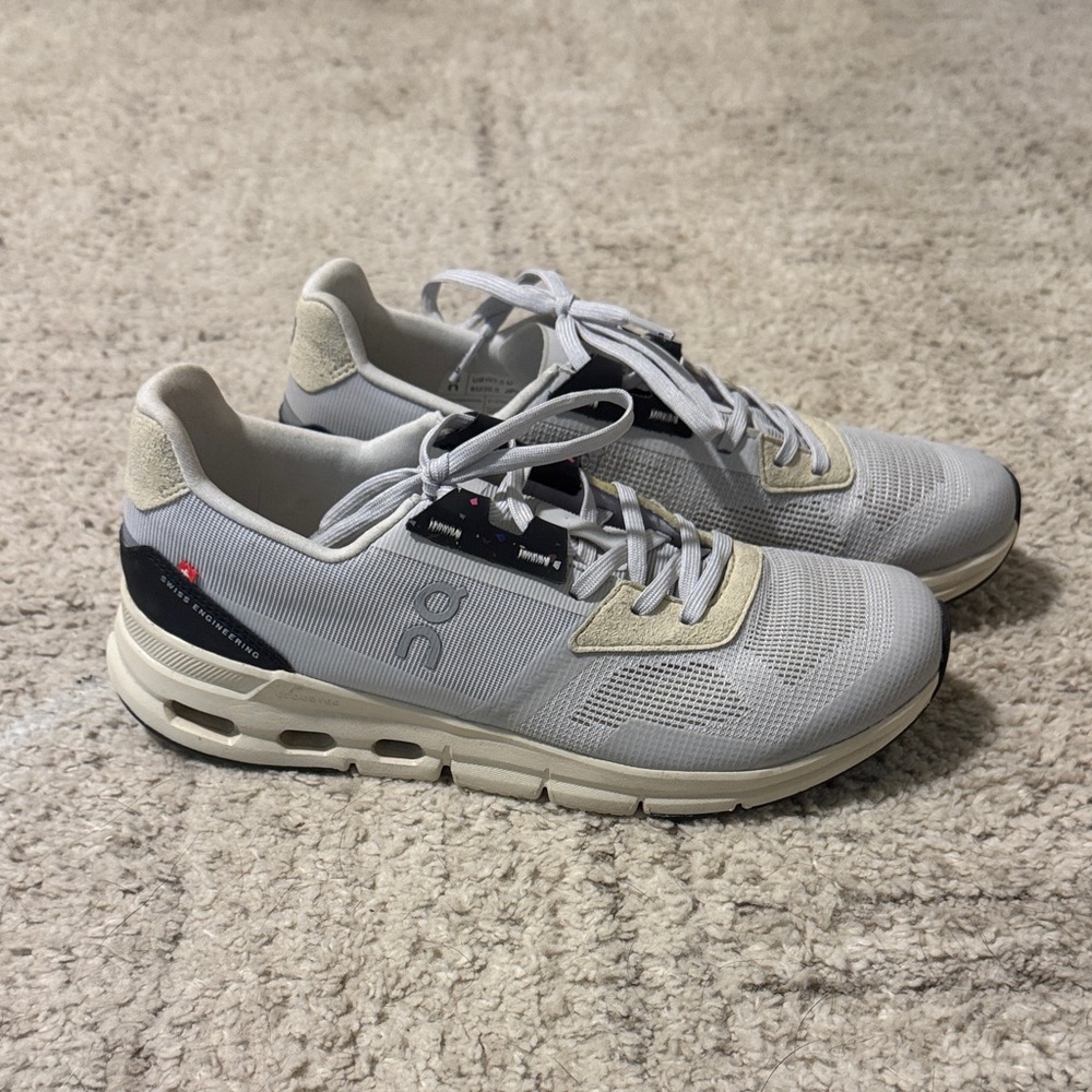 On Cloudrift Wolf/Ice